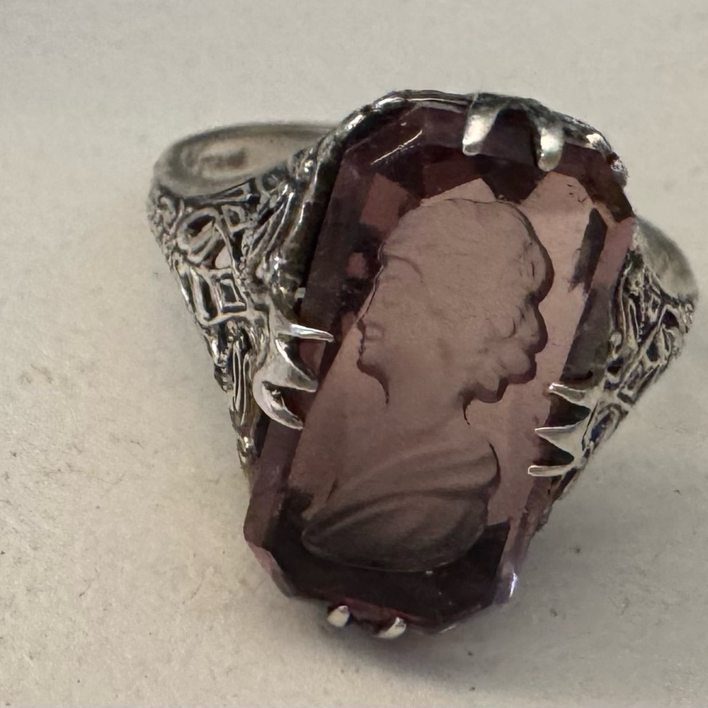 Vintage amethyst and sterling intaglio ring. Size 8